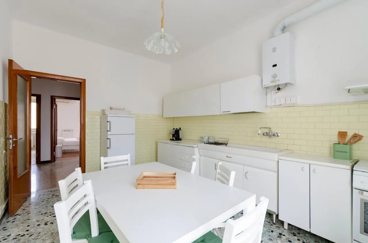 Joivy Family Flat Terrace & Parking Near Beach Sestri Levante Apartment